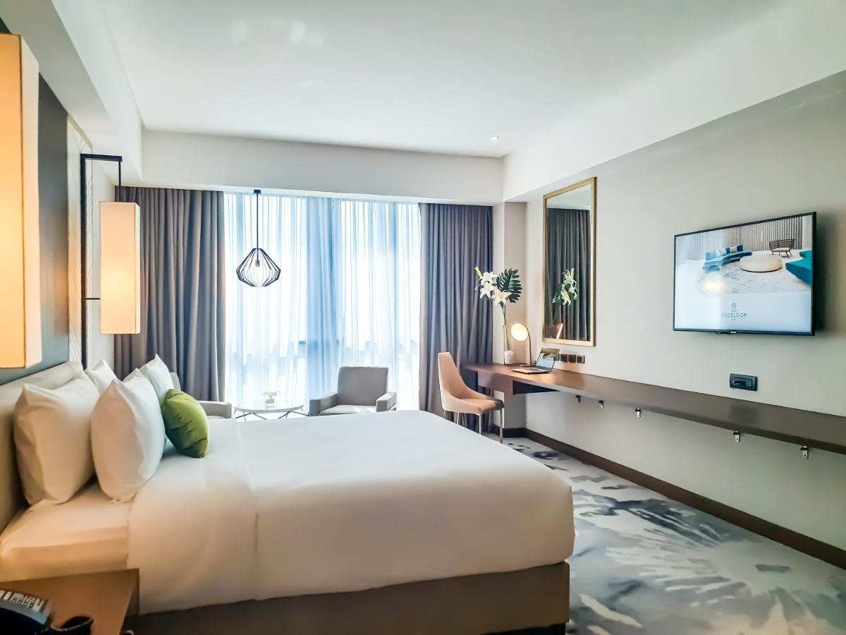 The Excelsior Hotel Las Piñas Buitenkant foto