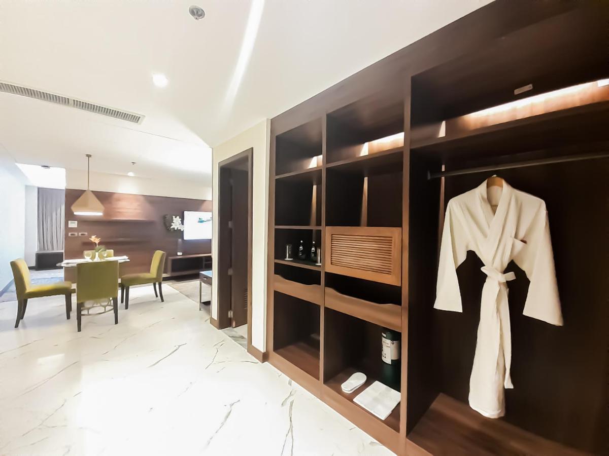 The Excelsior Hotel Las Piñas Buitenkant foto