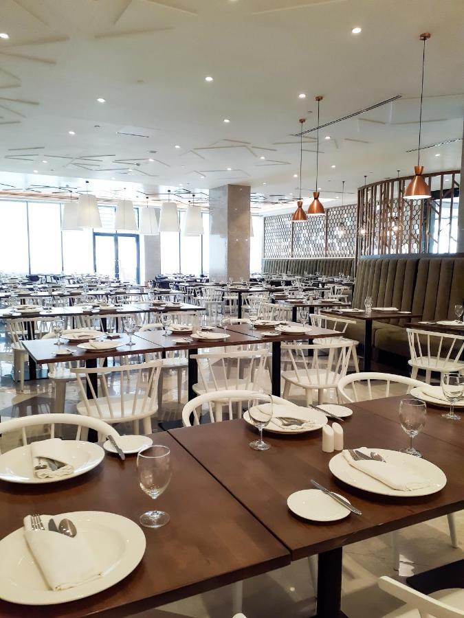 The Excelsior Hotel Las Piñas Buitenkant foto