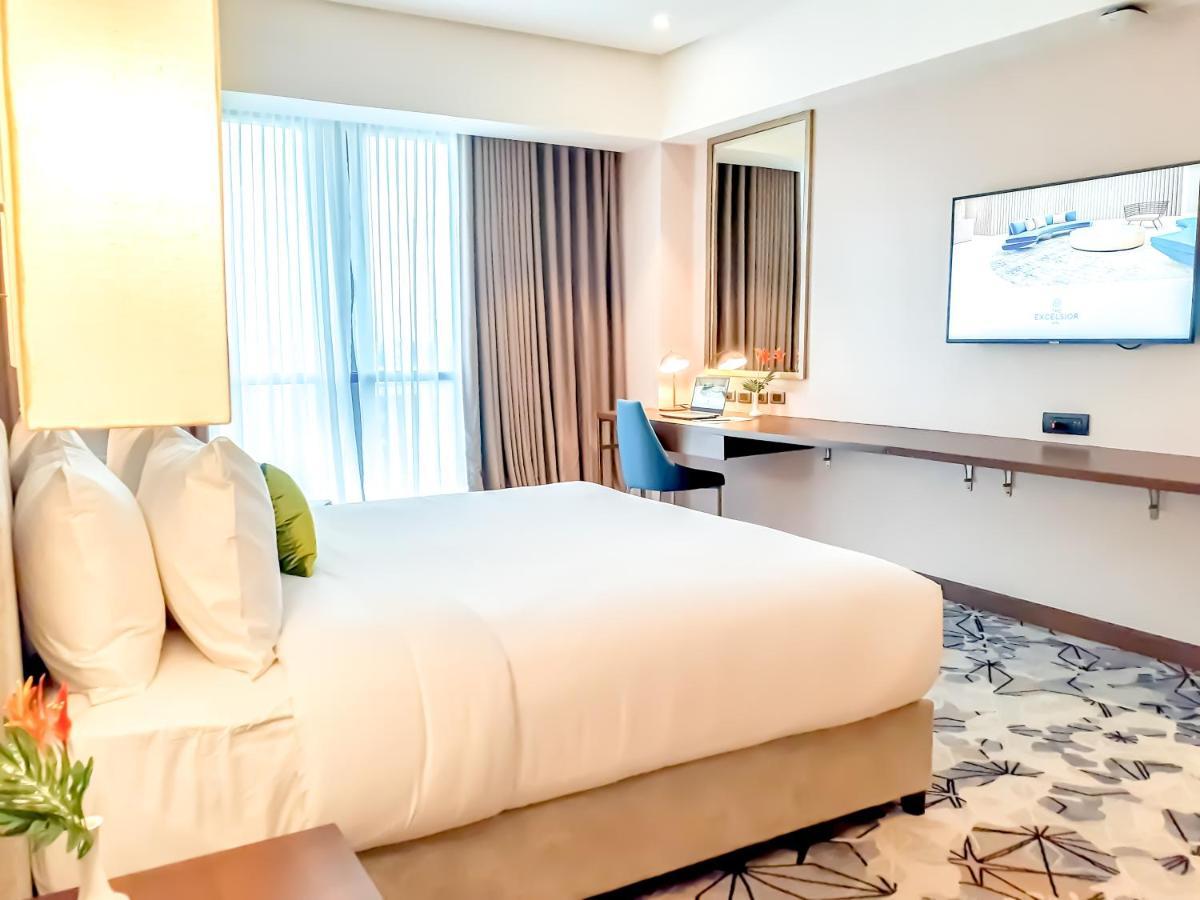 The Excelsior Hotel Las Piñas Buitenkant foto