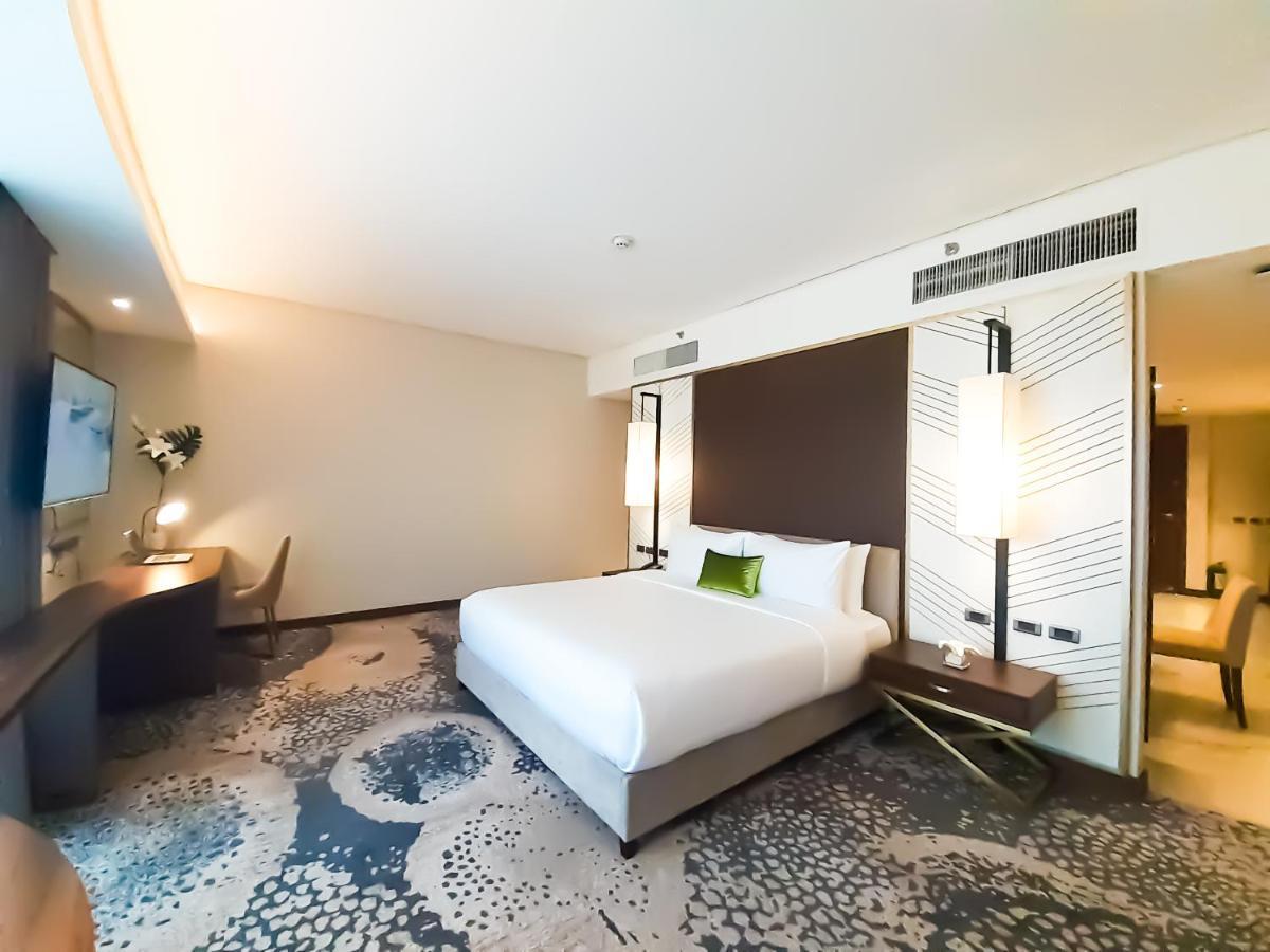 The Excelsior Hotel Las Piñas Buitenkant foto